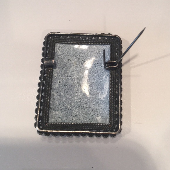 ✨SALE✨Vintage Brooch - Picture 4 of 5